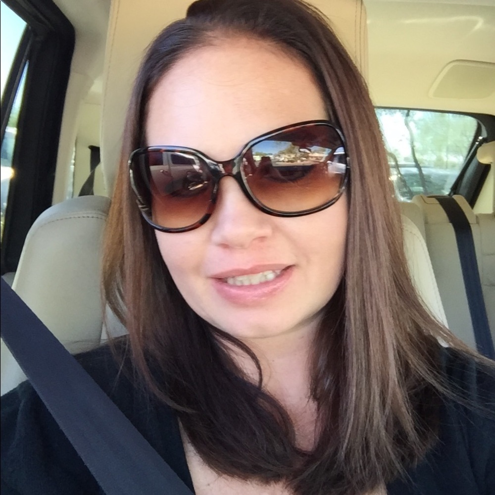 Meet your Posher, Angie